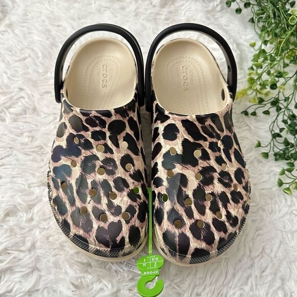 CROCS Classic Animal Remix Clogs Women's Size 8 Comfort Slip On Clogs new - Picture 2 of 8